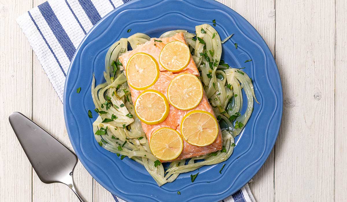 Roast salmon with braised fennel